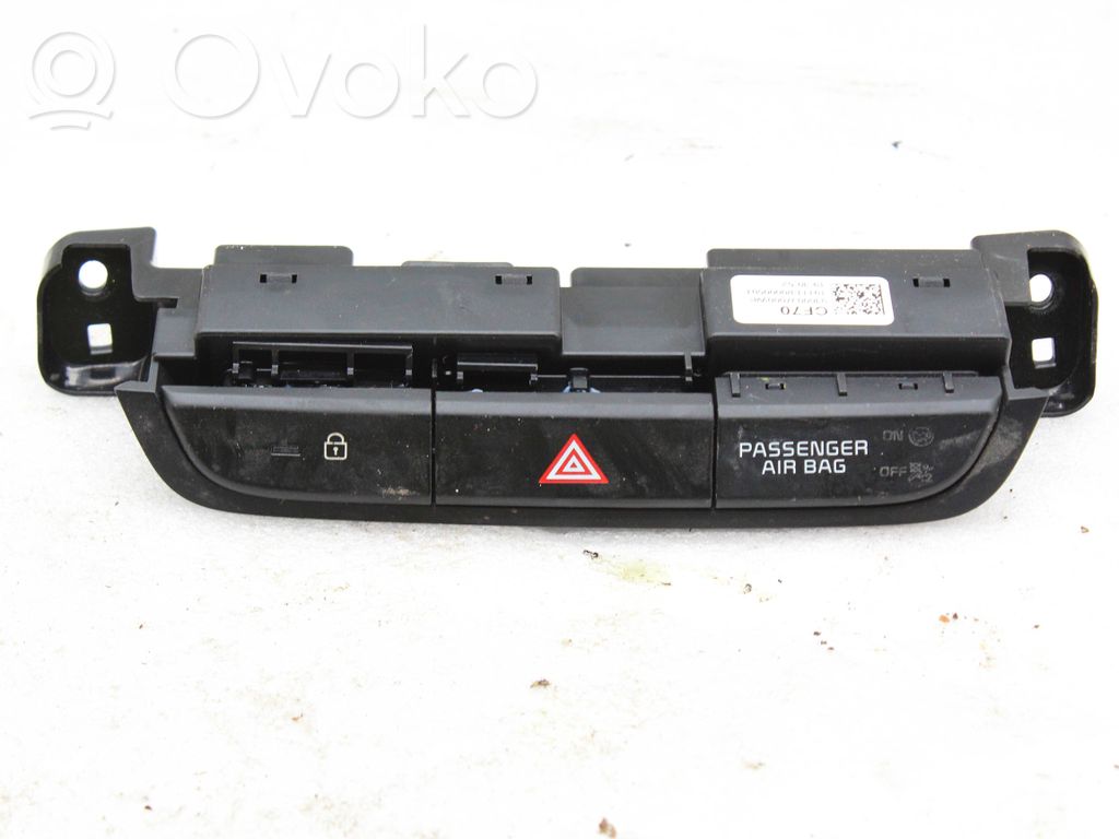Hazard light switch   41W3601110