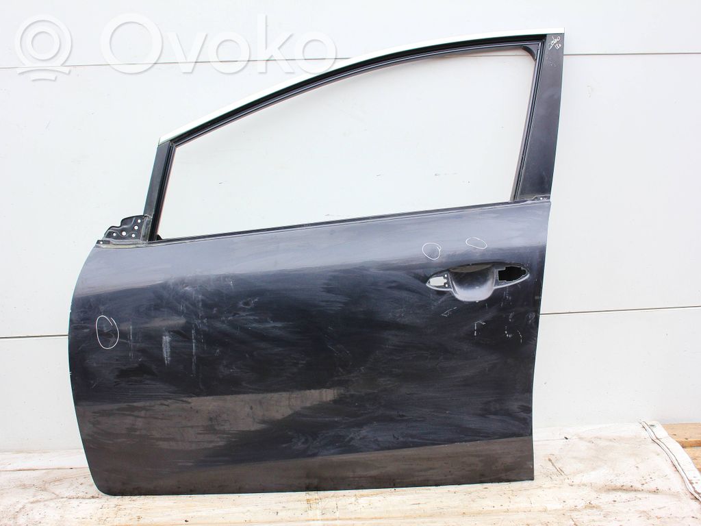 KIA Ceed Front door 