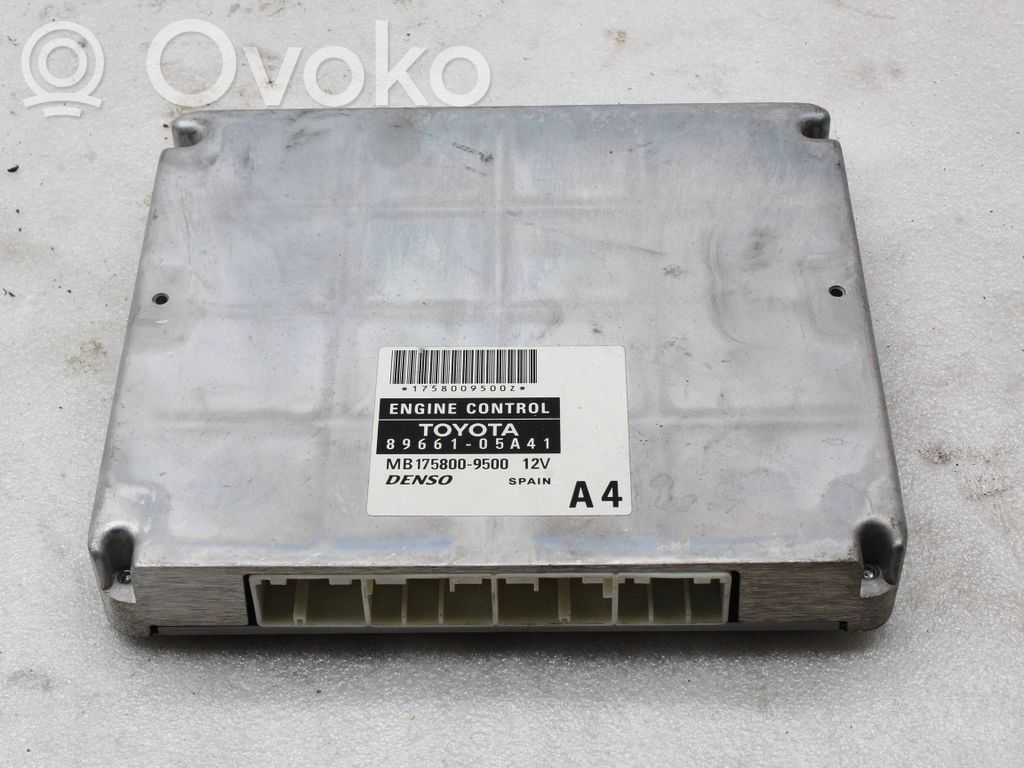 Toyota Avensis T250 Engine control unit/module 