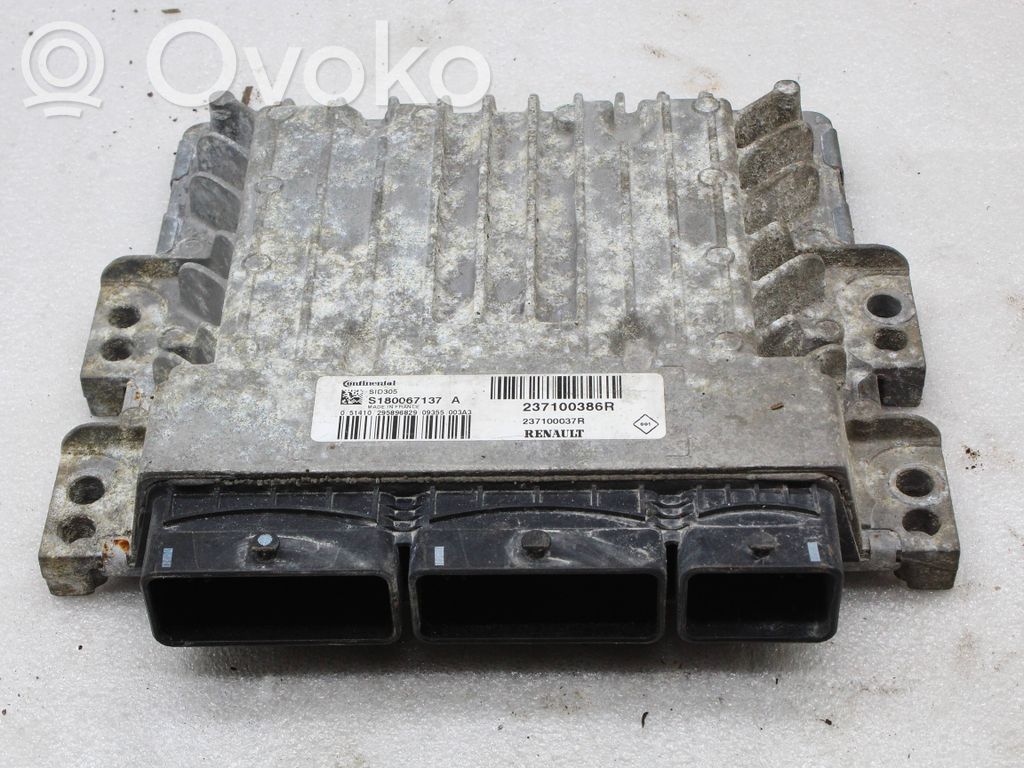 Renault Megane III Engine control unit/module 