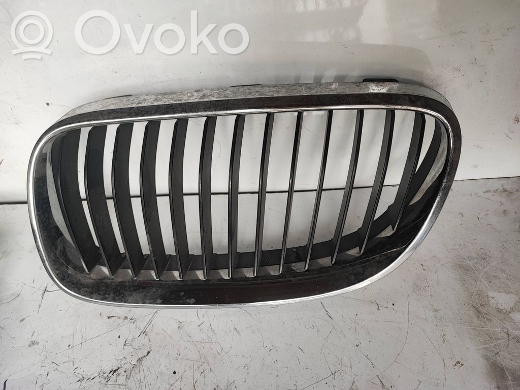 BMW 3 E92 E93 Front bumper upper radiator grill 