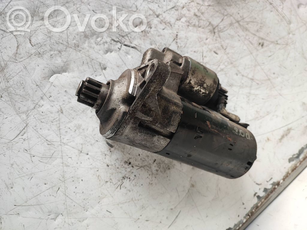 Volkswagen PASSAT B7 Motor de arranque 