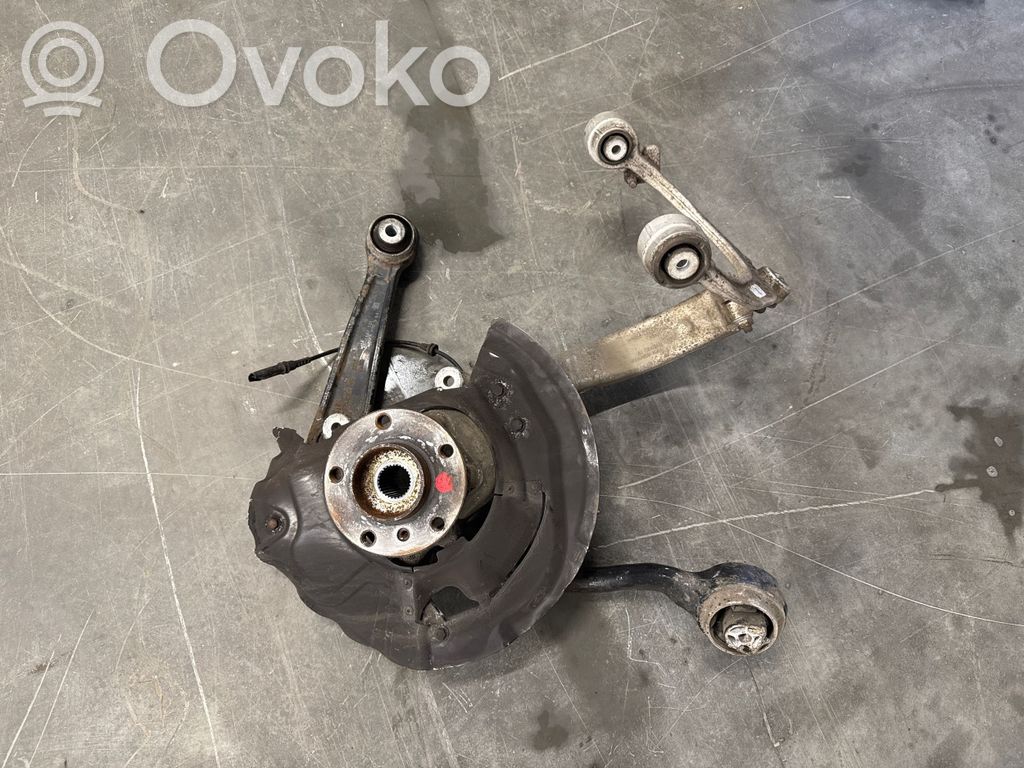 BMW X5 F15 Front wheel hub spindle knuckle 