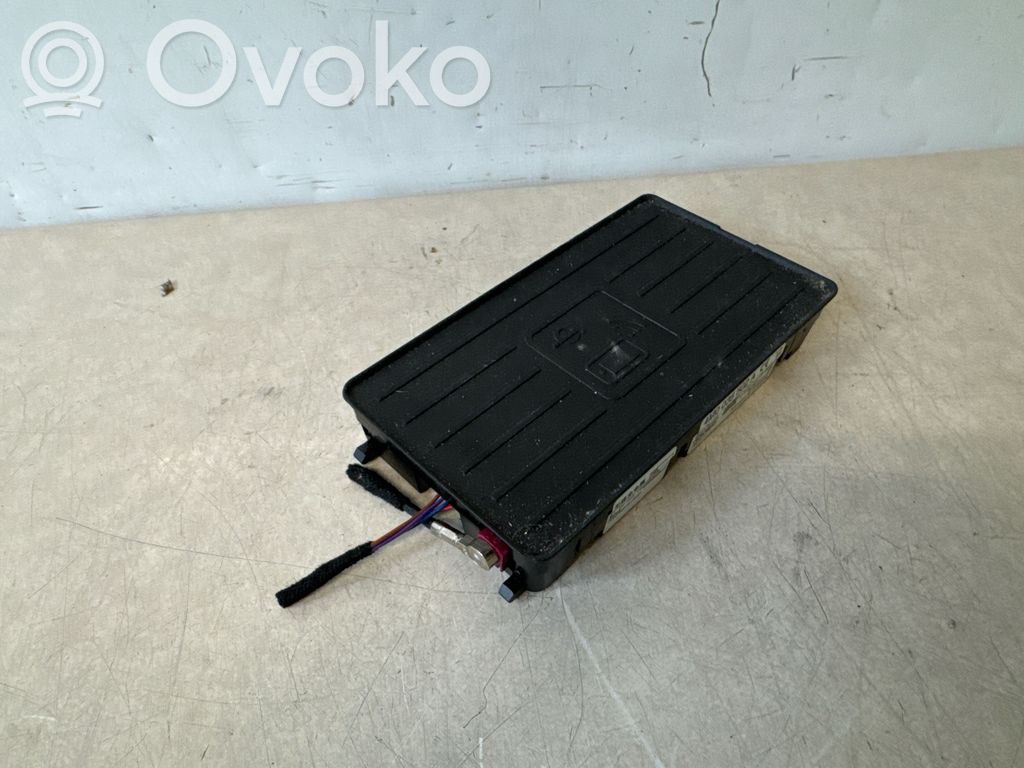 Audi Q7 4M Wireless charging module 