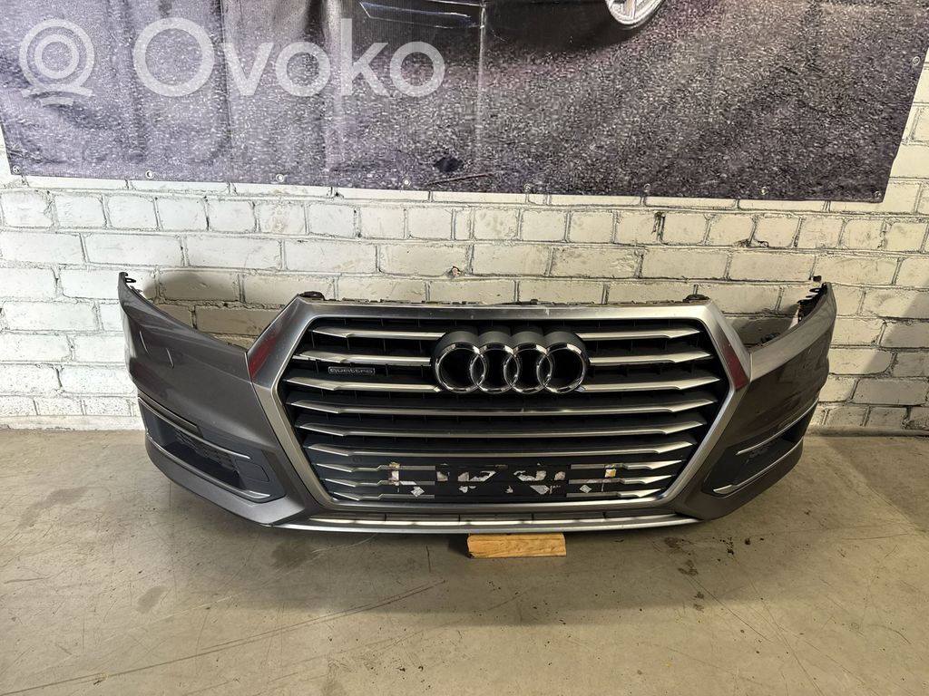 Audi Q7 4M Front bumper 