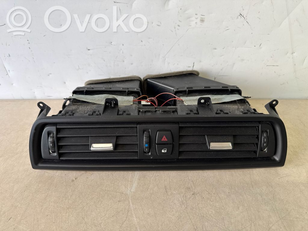 BMW 5 F10 F11 Dysze / Kratki środkowego nawiewu deski rozdzielczej 