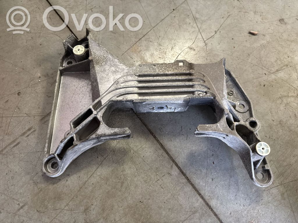 BMW 4 G22 G23 G24 G26 Gearbox mounting bracket 