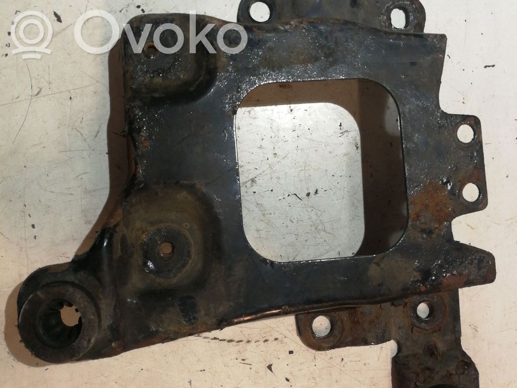 Volvo V50 Ilmansuodattimen puhdistimen kiinnitysalusta 