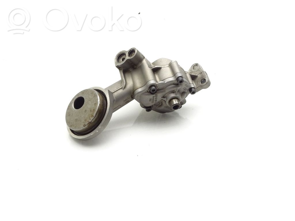 Audi A6 S6 C6 4F Oil pump 
