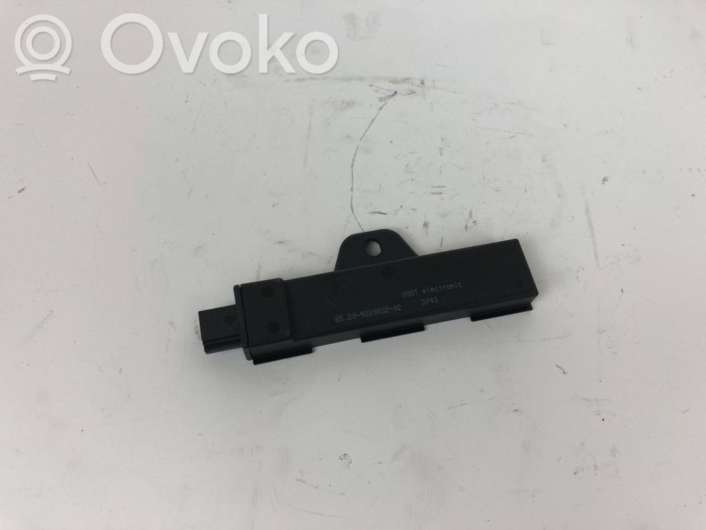 BMW X4 F26 Antena wewnętrzna 