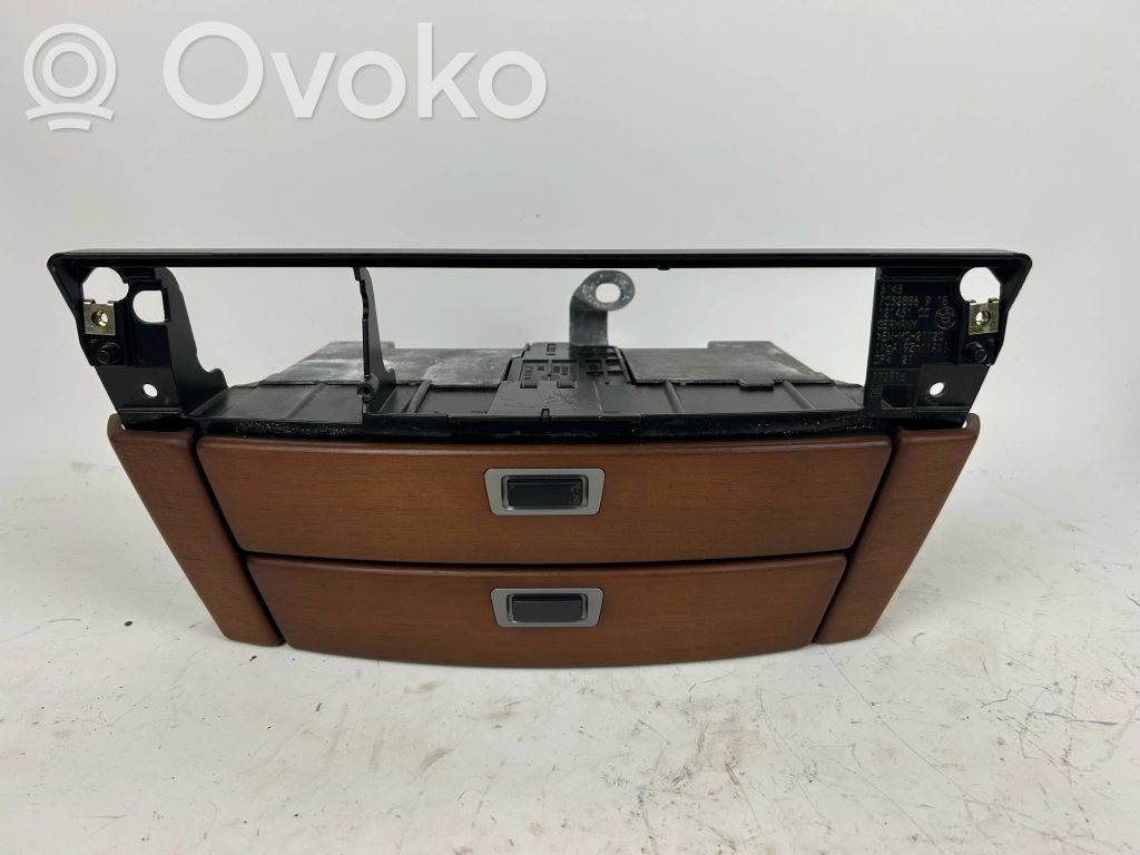 Dashboard storage box/compartment   7032886