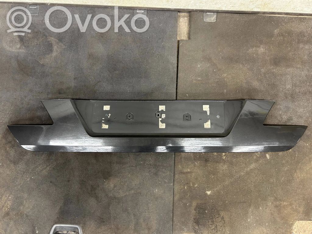 BMW 7 E65 E66 Tailgate trim 