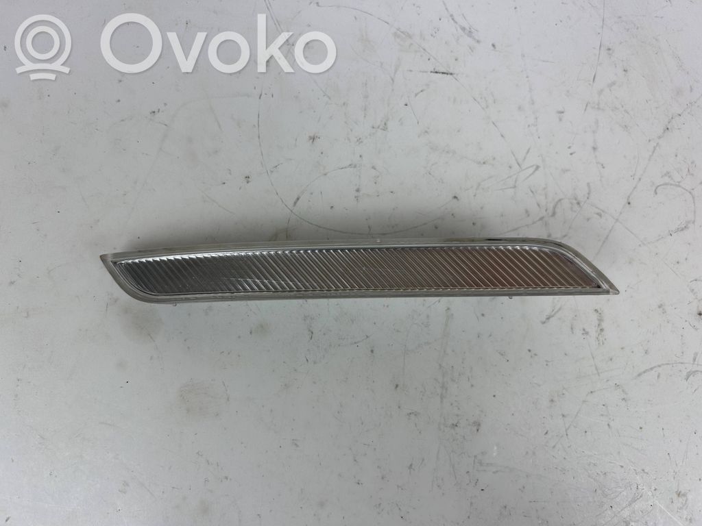 BMW X6 M Front reflector 