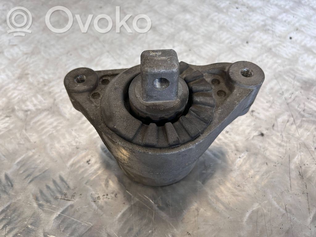 Maserati Ghibli Engine mount bracket 