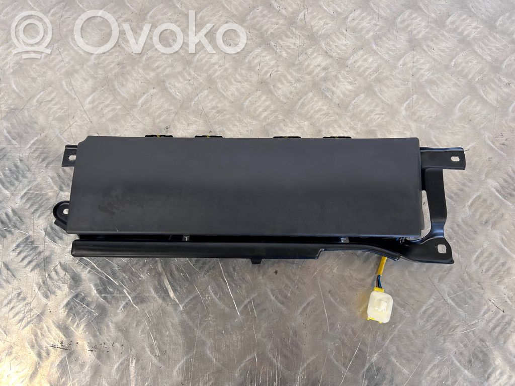 Ceļu drošības spilvens   8T0880842E