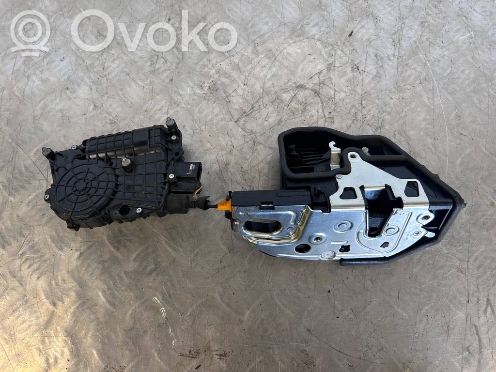 BMW X5M E70 Galinių durų pritraukėjas 