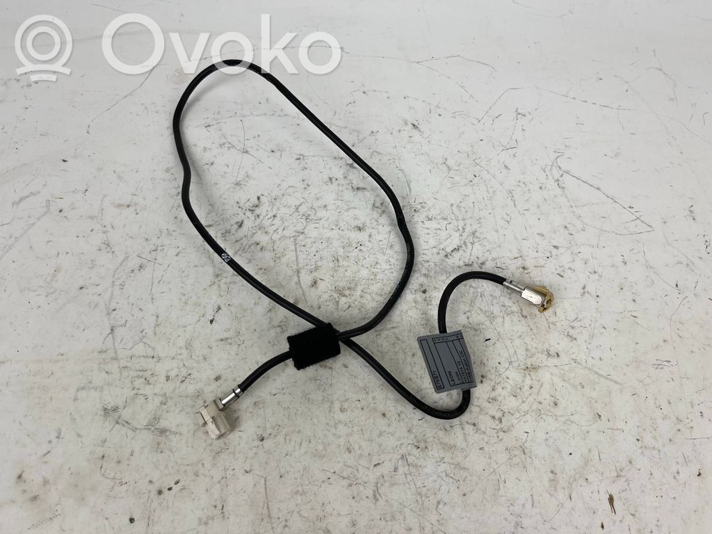 BMW X5M E70 USB socket connector 
