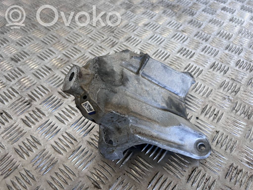 Audi Q5 SQ5 FY Engine mounting bracket 