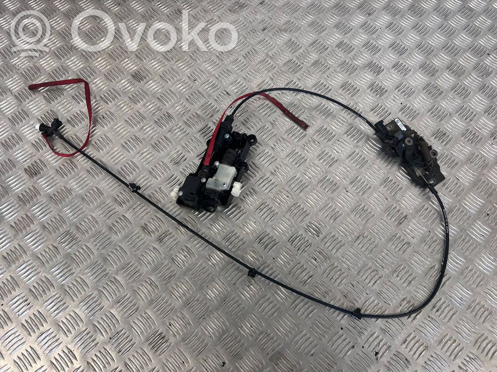Tesla Model X Spyna variklio dangčio 