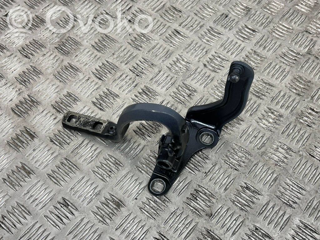 Tesla Model X Aizmugurē augšējā vira (eņģe) 