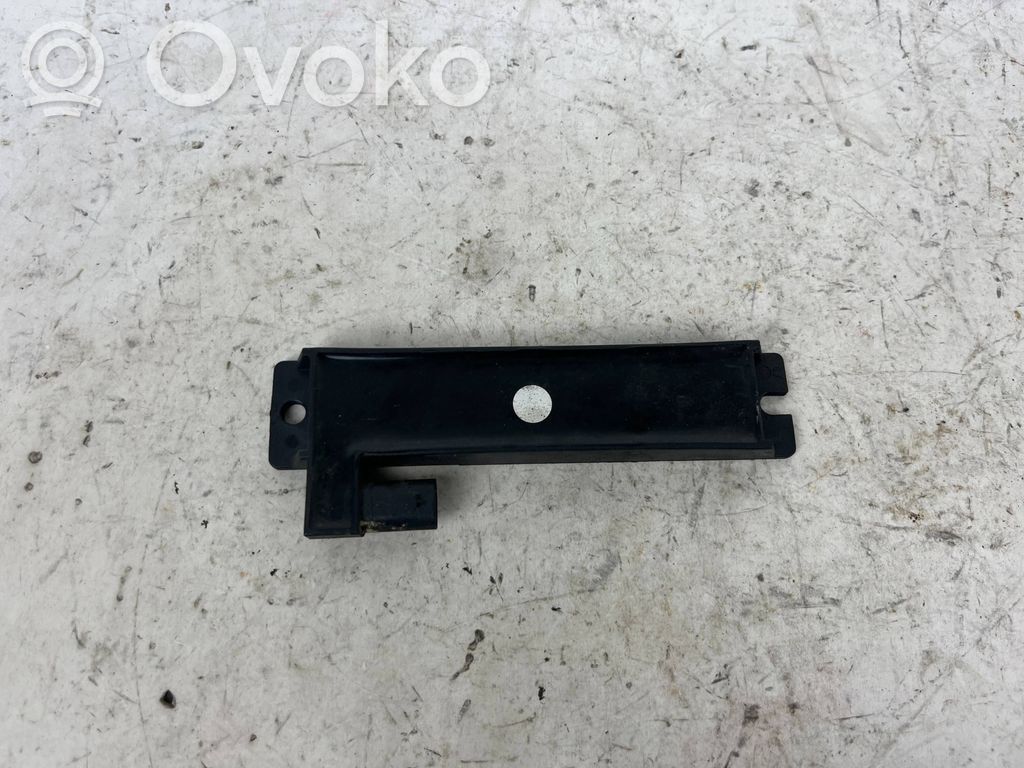 Keyless system antenna   104313000B