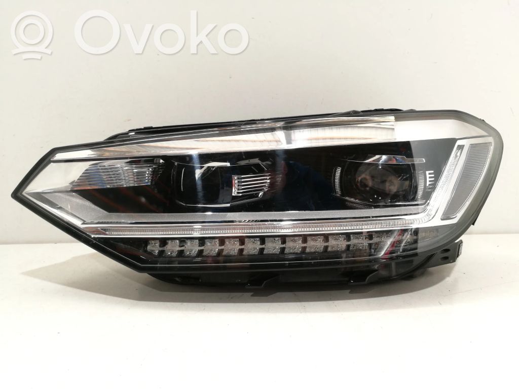 Volkswagen Touran III Lampa przednia 