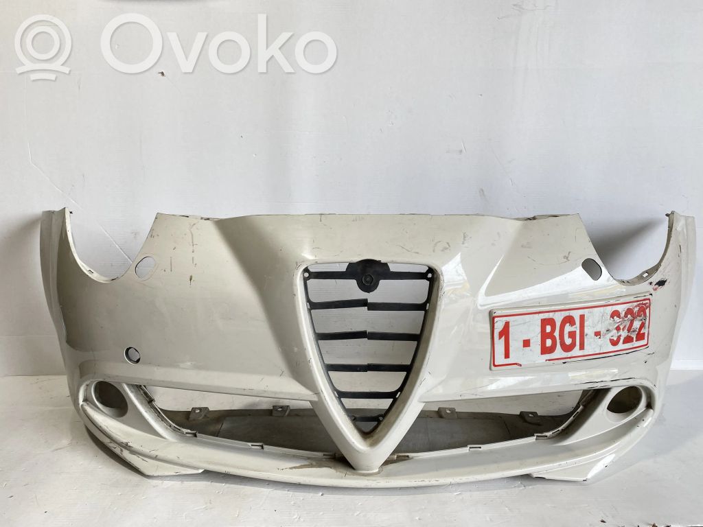 Alfa Romeo Mito Parachoques delantero 