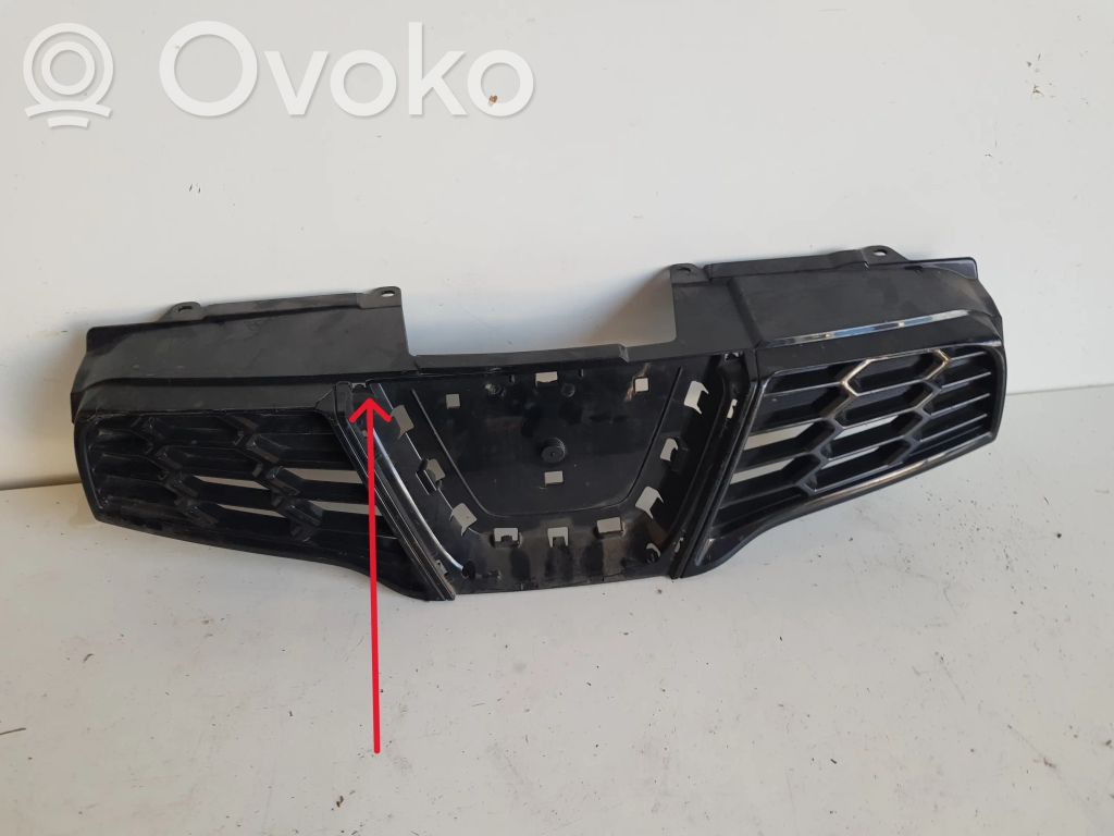 Nissan Qashqai Kratka wentylacyjna pod zderzakiem tylnym 