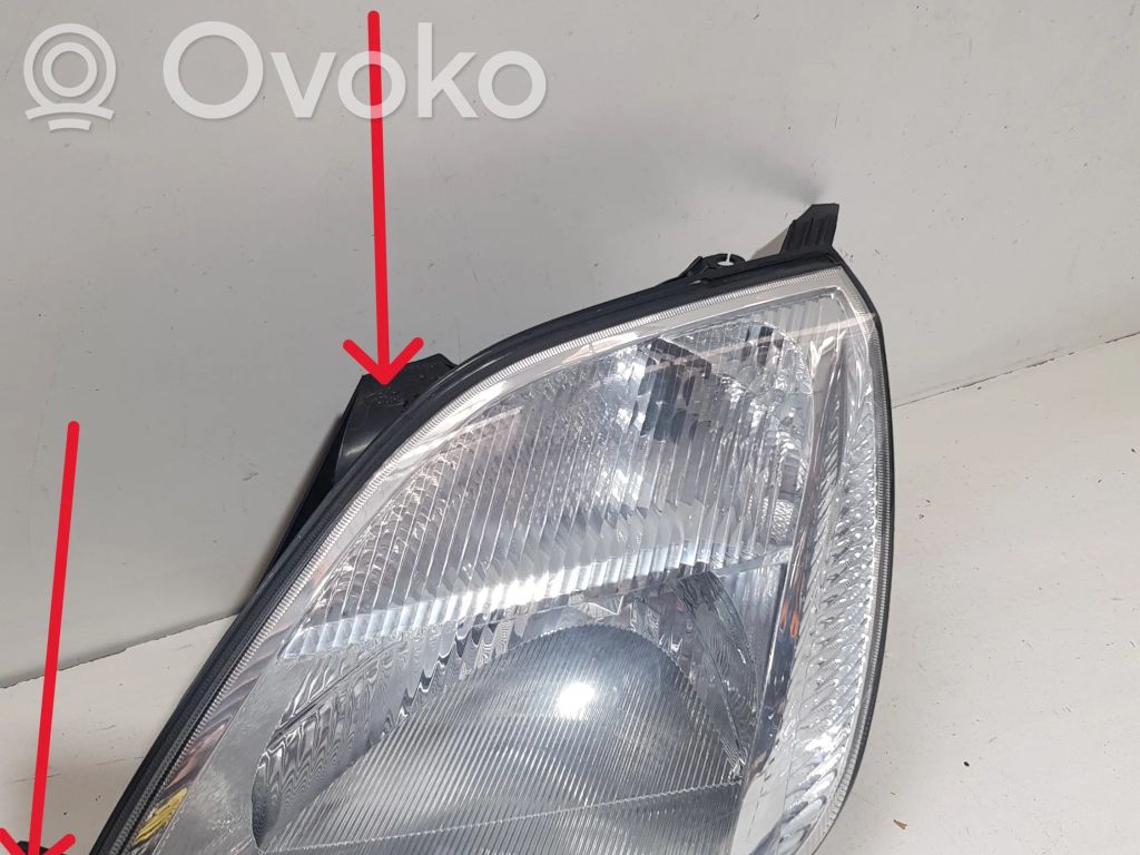 Ford Fiesta Headlight/headlamp 