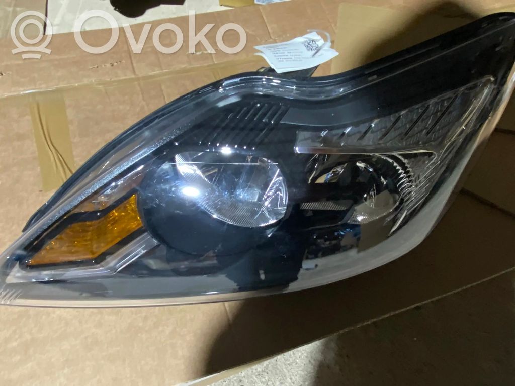 Headlight/headlamp   8M5113101CF