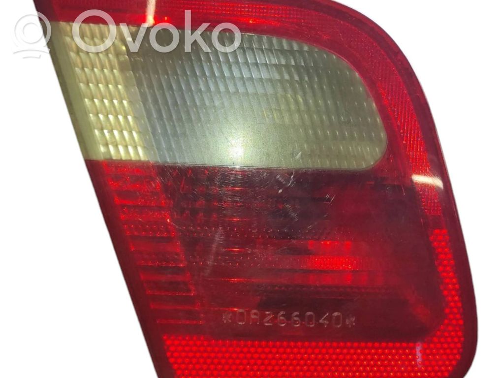 BMW 3 E46 Aizmugurējais lukturis pārsegā 