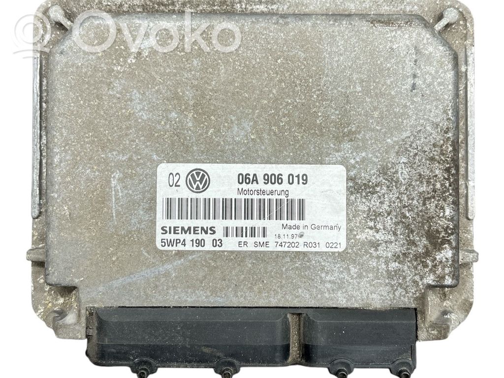 Engine control unit/module   06A906019,5WP419003