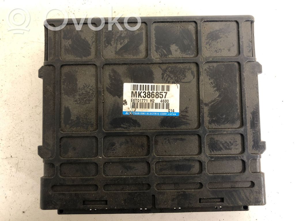 Mitsubishi Pajero Engine control unit/module 