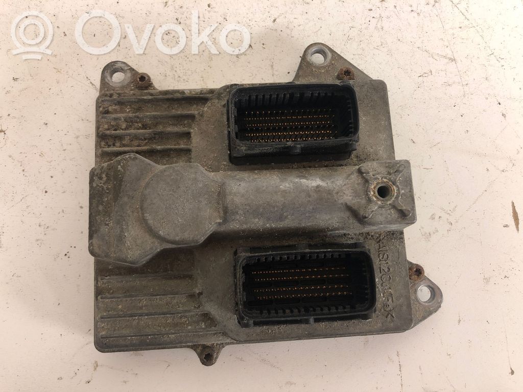 Opel Vectra C Engine control unit/module 