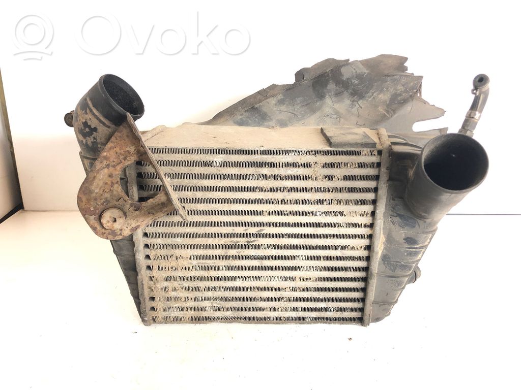 Audi A6 S6 C4 4A Interkūlerio radiatorius 
