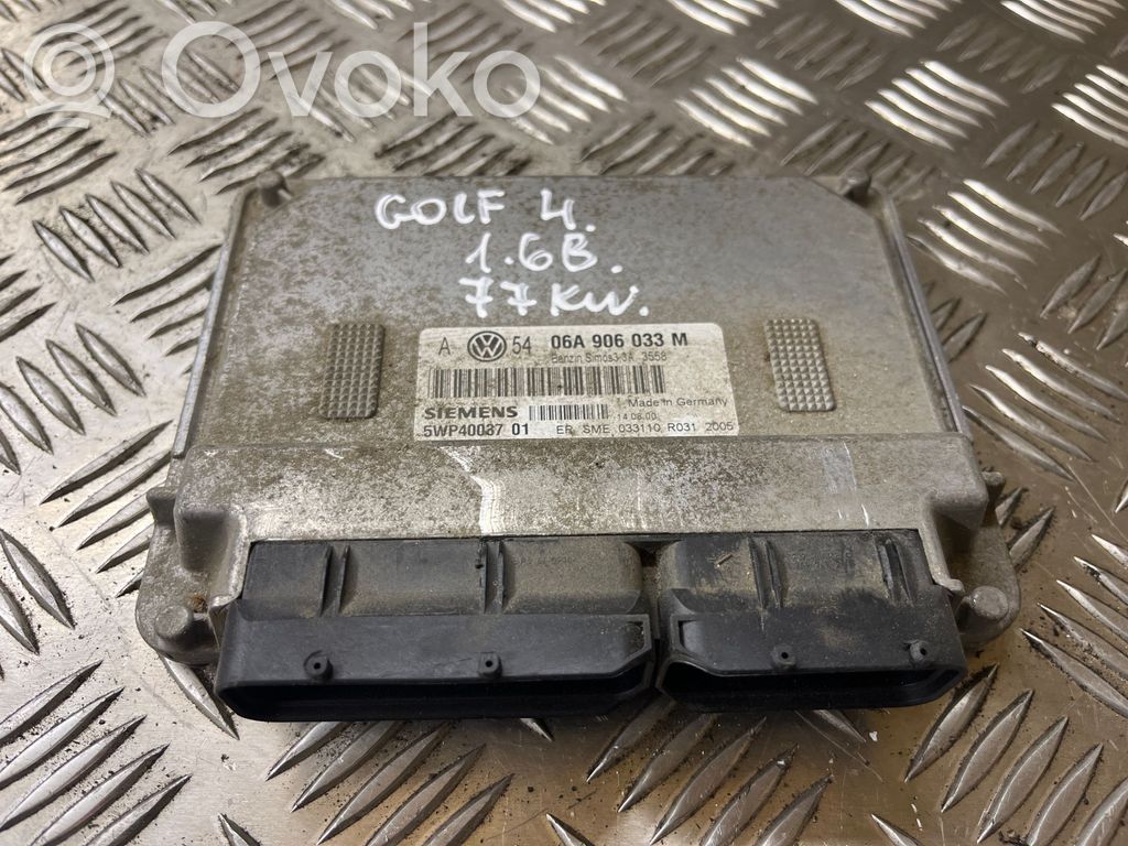 Volkswagen Golf IV Engine control unit/module 