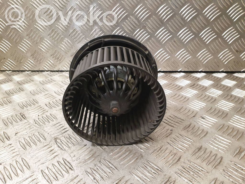 Nissan Note (E11) Mazā radiatora ventilators 