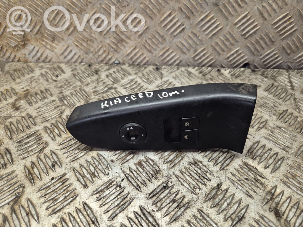 KIA Ceed Electric window control switch 