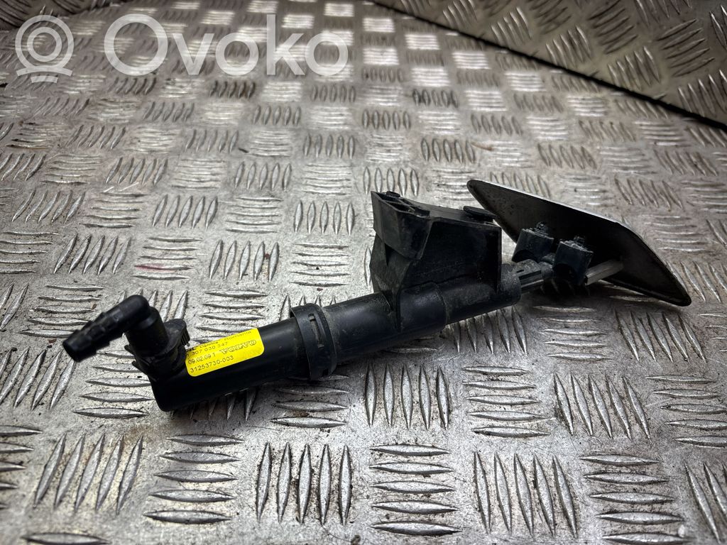 Volvo V50 Dysza spryskiwacza lampy przedniej 