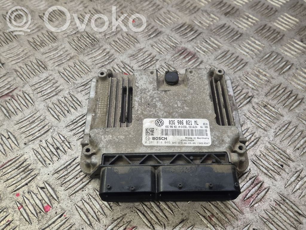 Volkswagen Touran I Engine control unit/module 