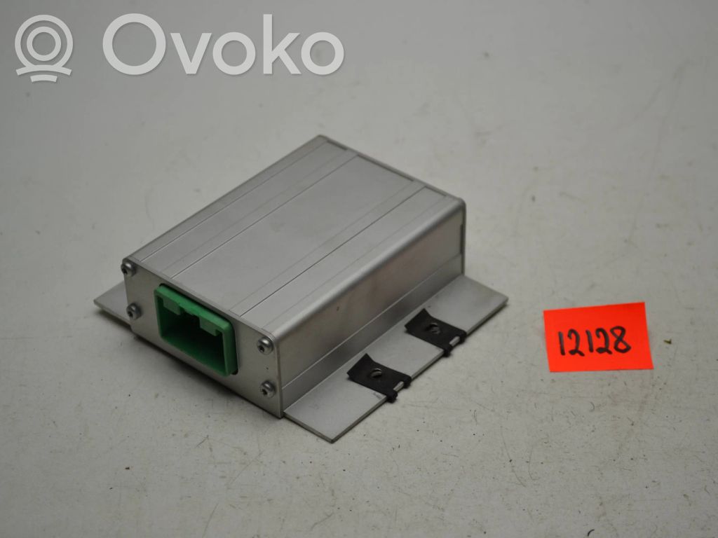 Volvo XC90 GPS navigation control unit/module 
