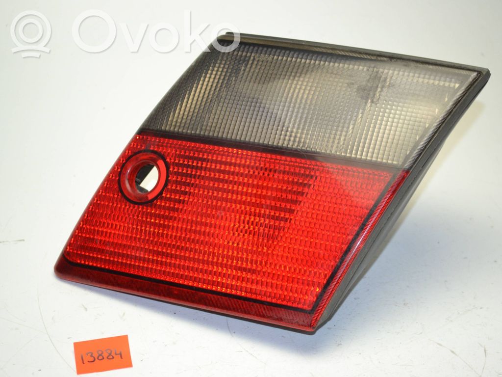 Tailgate rear/tail lights