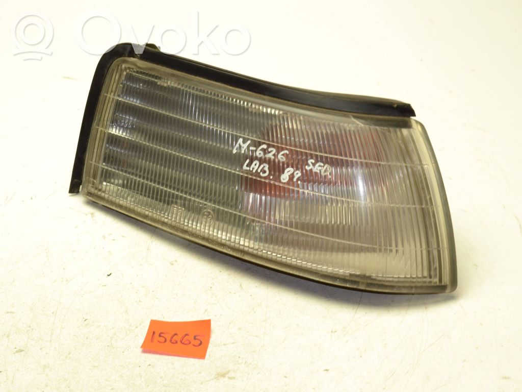 Front indicator light   21061272R