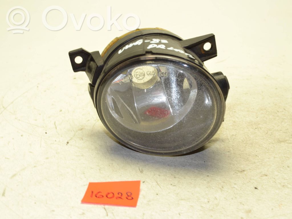 Volkswagen Golf V Miglas lukturis priekšā 