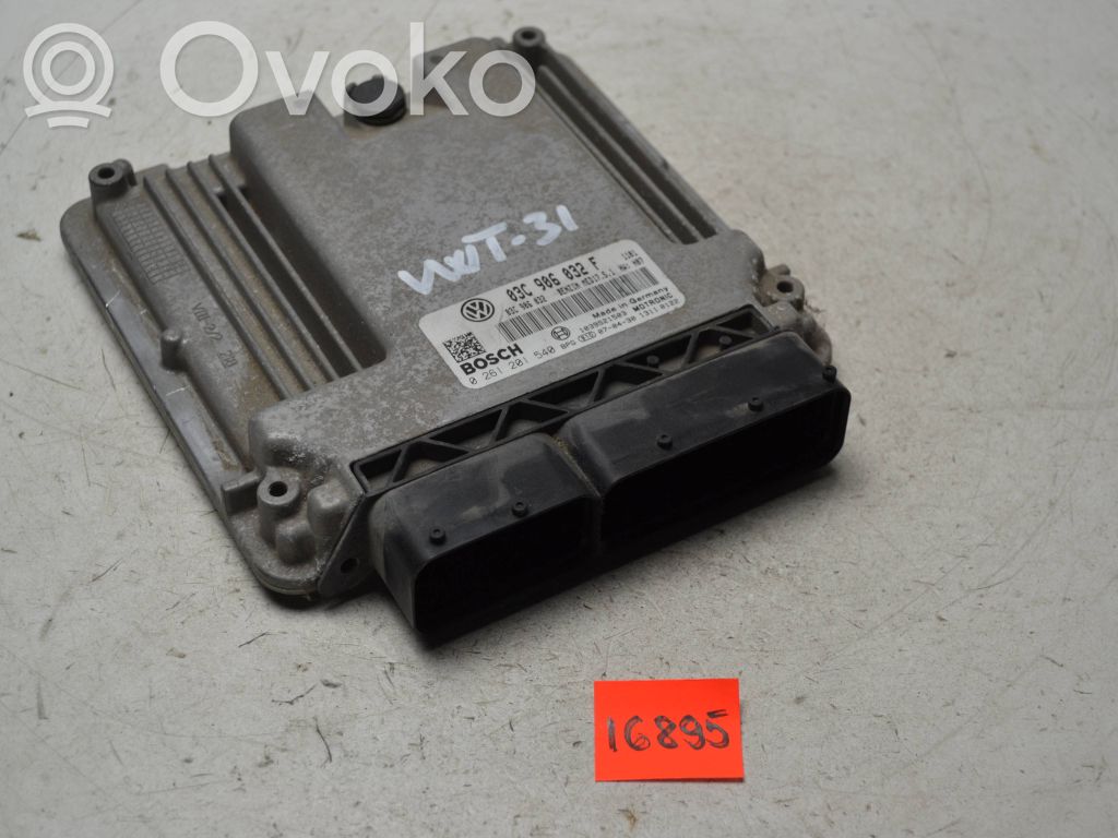 Volkswagen Touran I Engine control unit/module 
