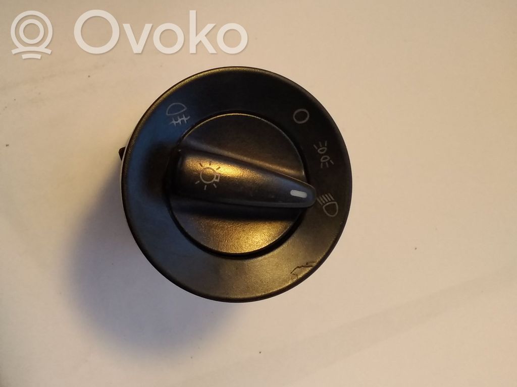 Volkswagen PASSAT B5 Light switch 