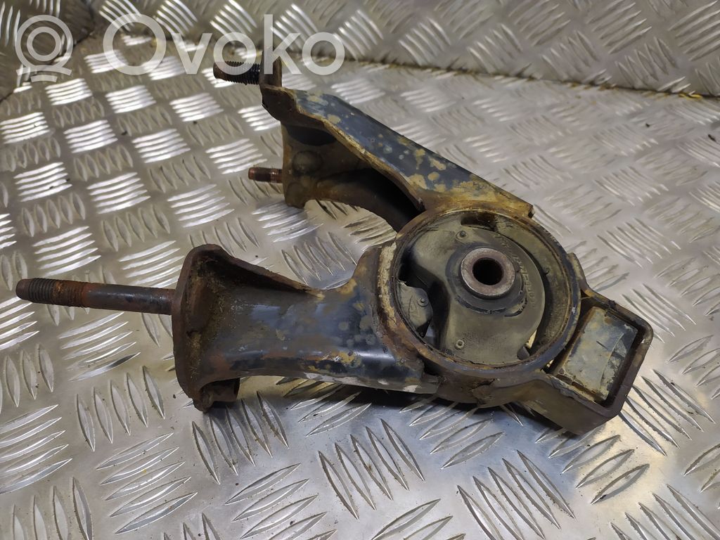 Toyota Corolla E120 E130 Dzinēja spilvens 