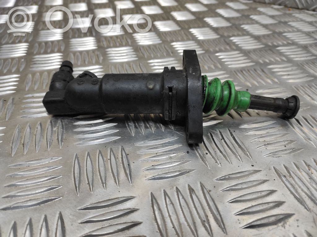 Volkswagen Golf IV Cilindro de embrague hidráulico 