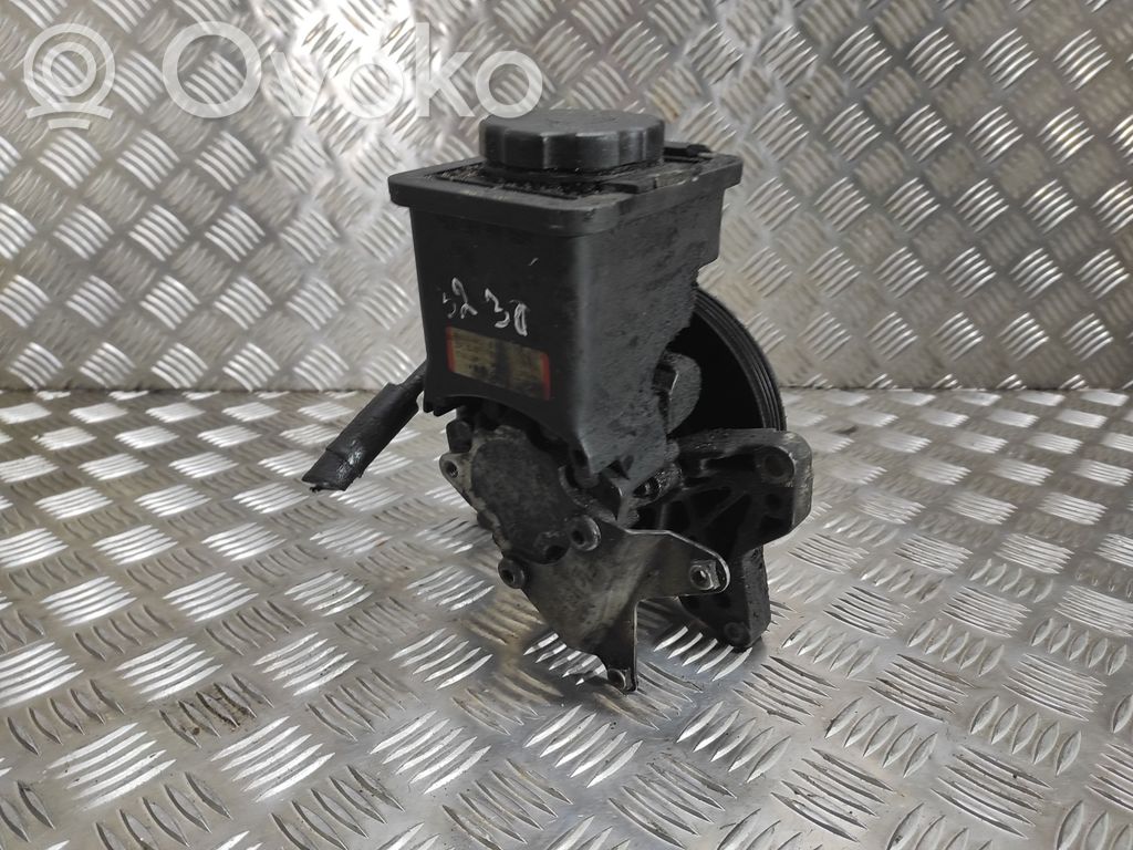 BMW 3 E46 Power steering pump 