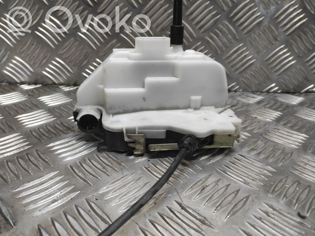 Citroen C3 Priekšpusē slēdzene 